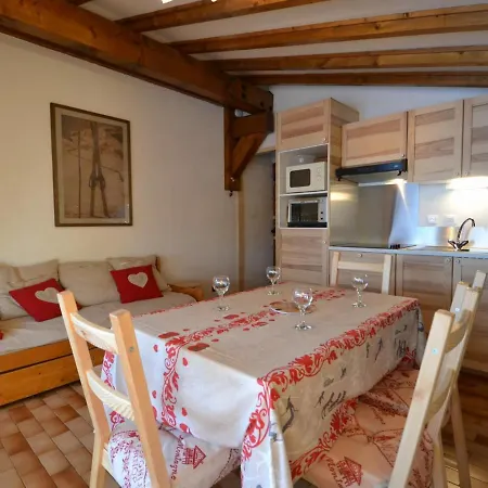 Apartment 4/5 Pers Au Pied Des Pistes Avec Balcon, Wifi, Parking, Animaux Ok - Fr-1-505-65 Notre-Dame-de-Bellecombe